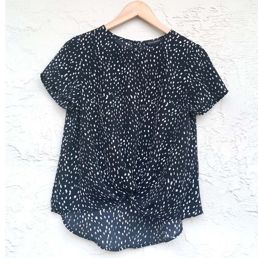 Banana Republic - Super Cute Twist Front Chiffon Blouse (XS)